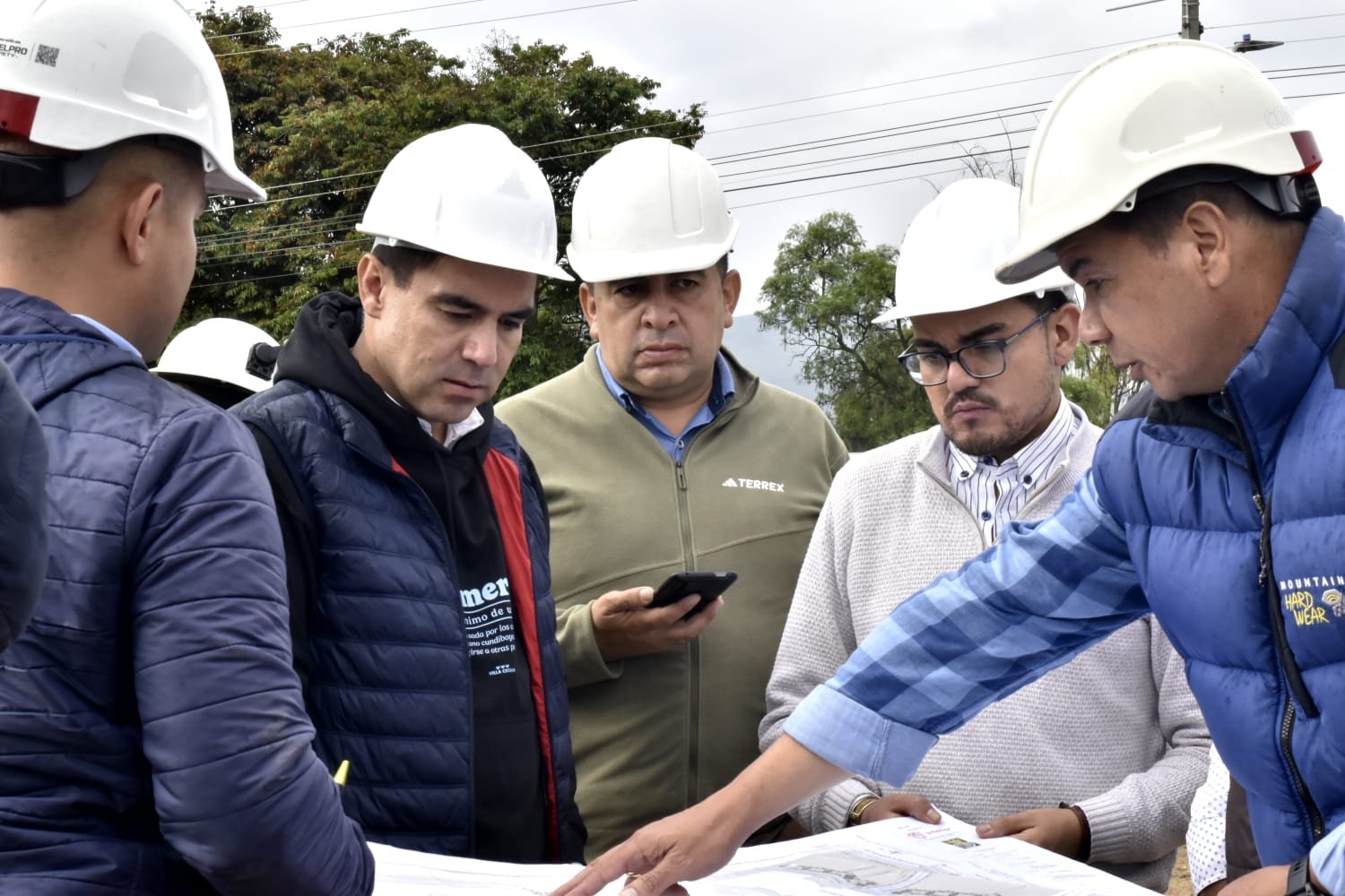 El alcalde de #Sogamoso verifica personalmente el avance de las obras ...