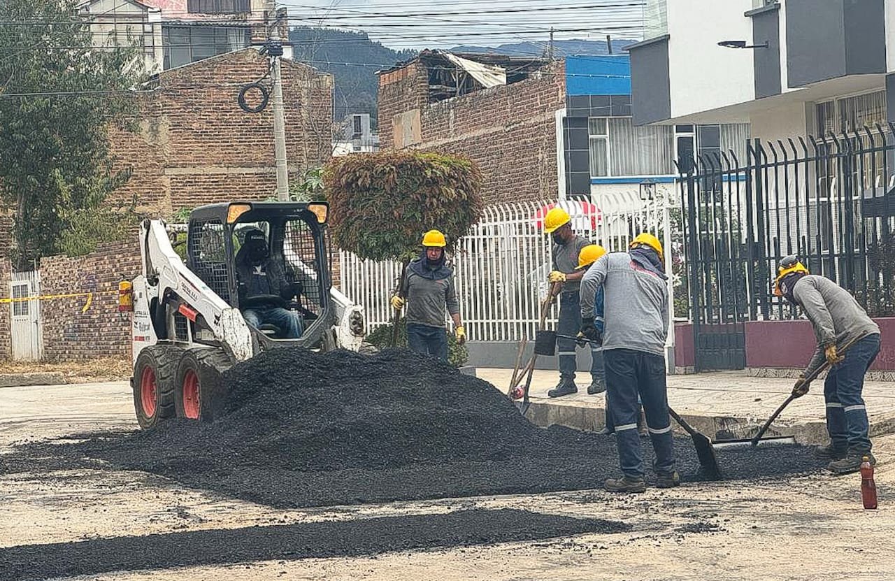 Avanzan las obras de mejoramiento vial en puntos estratégicos de la ...